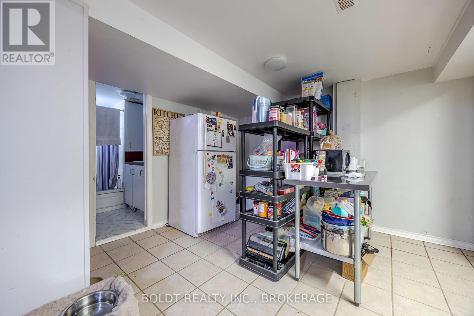 25 King Street, Thorold, Ontario  L2V 3T6 - Photo 19 - X12289136