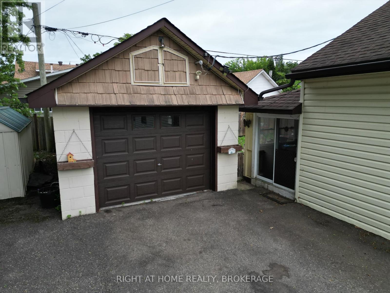 80 Knoll Street, Port Colborne, Ontario  L3K 5A6 - Photo 5 - X12290210