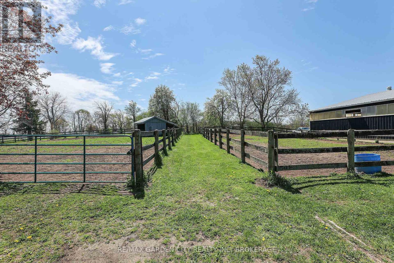 3200 Bertie Road, Fort Erie, Ontario  L0S 1N0 - Photo 41 - X12290247