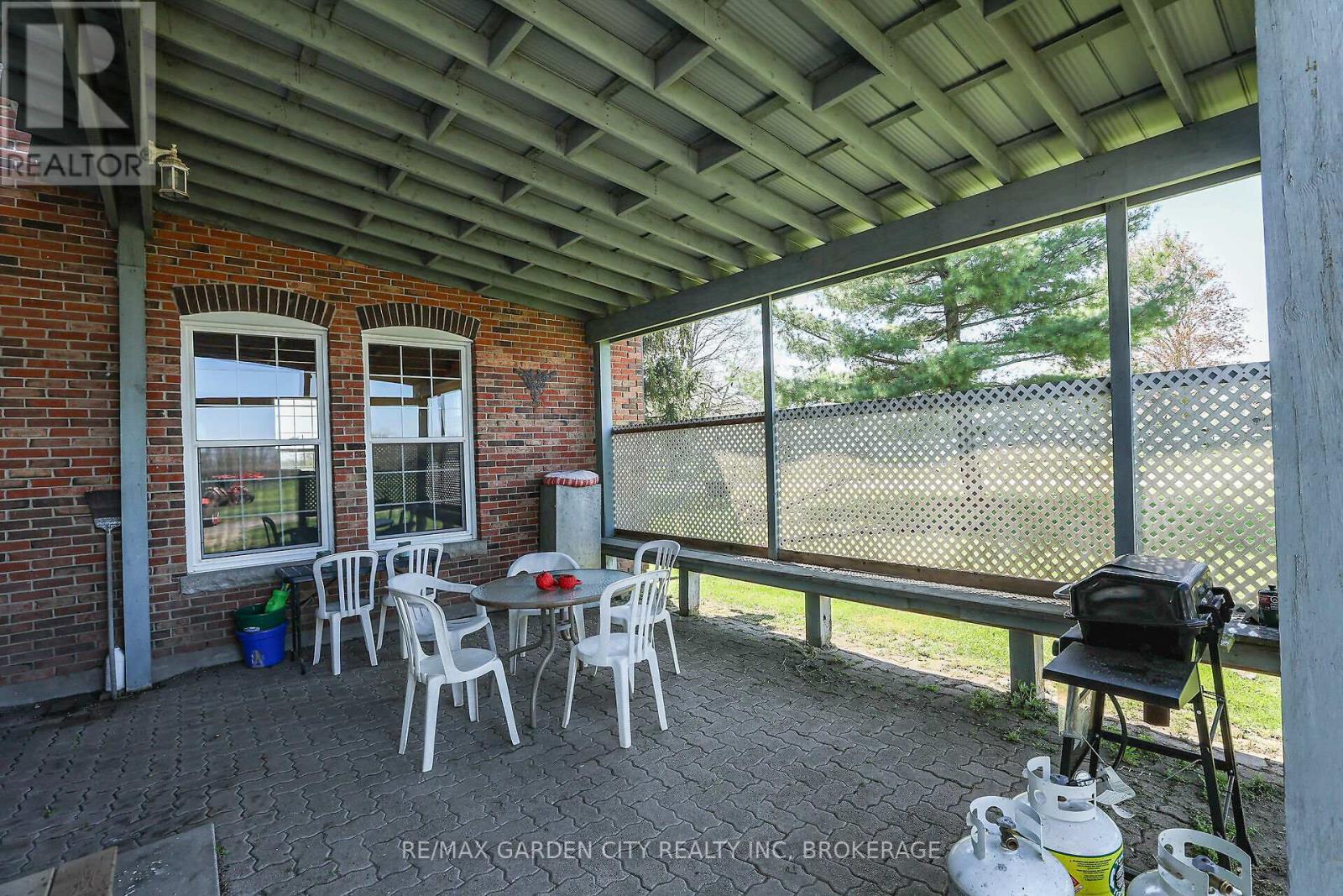 3200 Bertie Road, Fort Erie, Ontario  L0S 1N0 - Photo 7 - X12290247