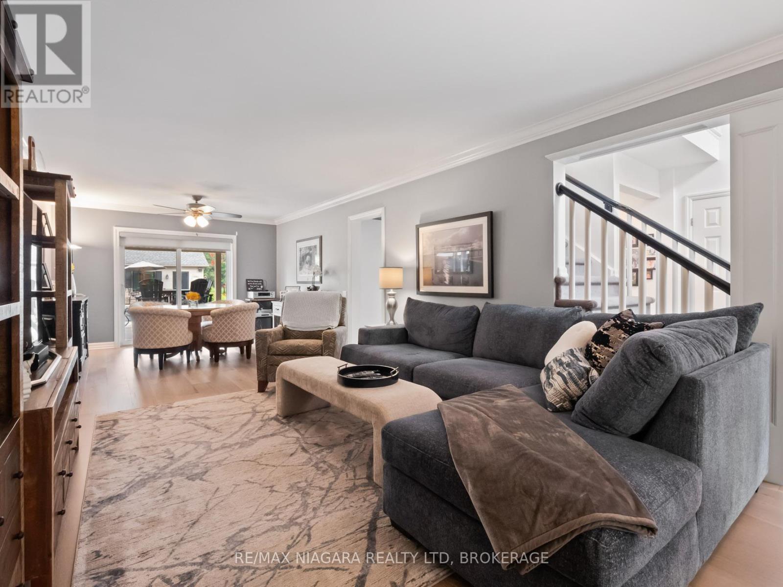 2738 Moyer Street, Pelham, Ontario  L0S 1C0 - Photo 17 - X12290249