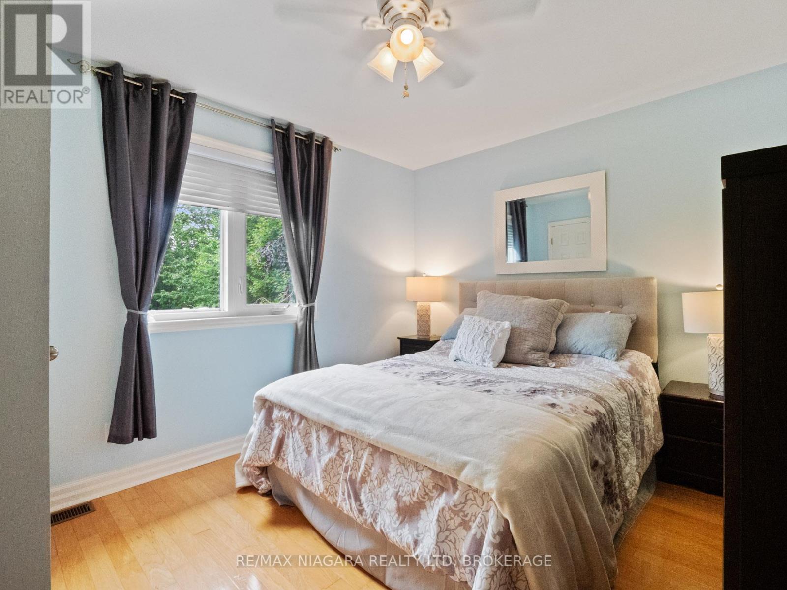 2738 Moyer Street, Pelham, Ontario  L0S 1C0 - Photo 23 - X12290249