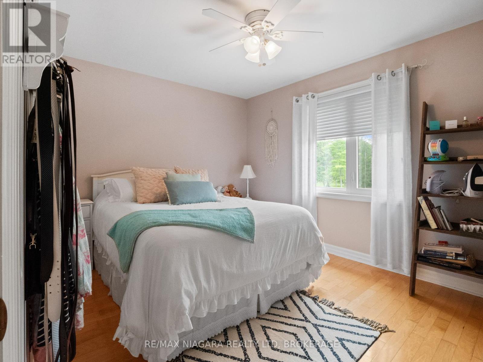 2738 Moyer Street, Pelham, Ontario  L0S 1C0 - Photo 25 - X12290249