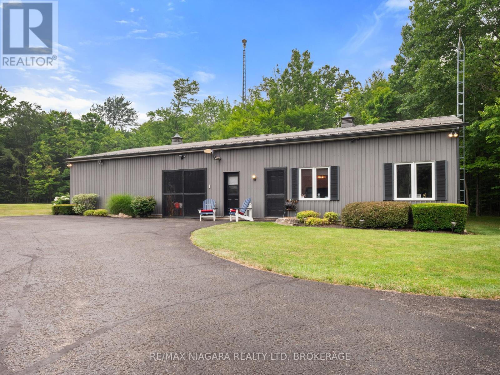 2738 Moyer Street, Pelham, Ontario  L0S 1C0 - Photo 37 - X12290249