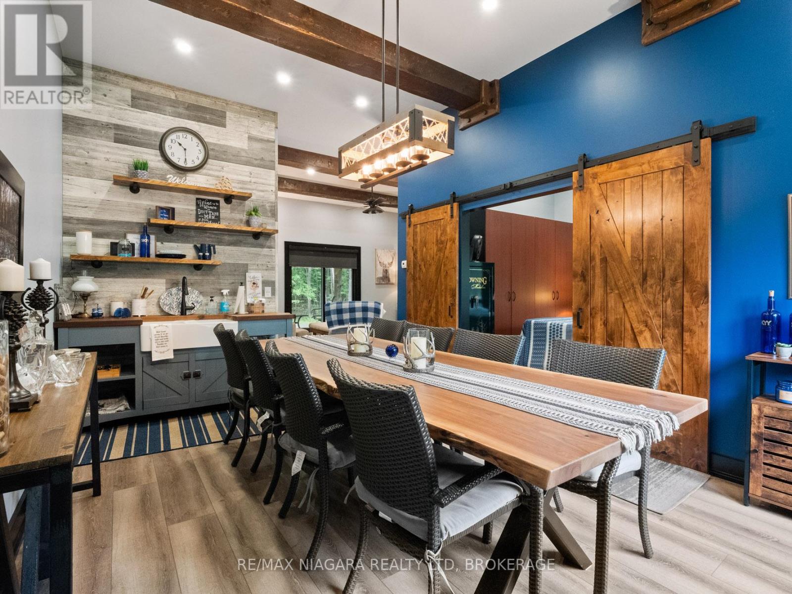 2738 Moyer Street, Pelham, Ontario  L0S 1C0 - Photo 39 - X12290249