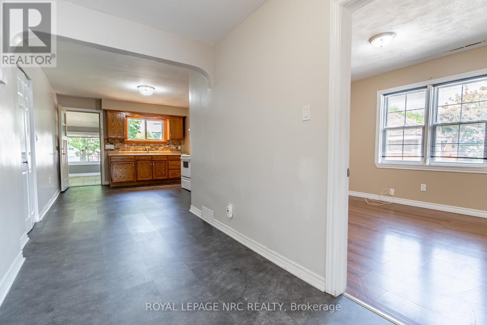 732-734 Steele Street, Port Colborne, Ontario  L3K 4Z2 - Photo 11 - X12292825