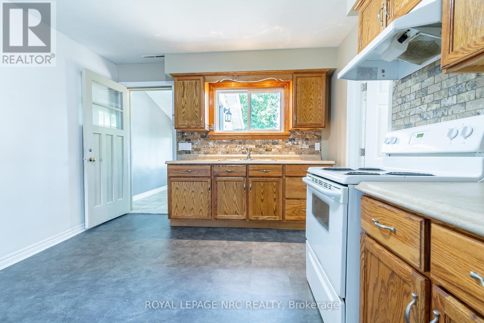 732-734 Steele Street, Port Colborne, Ontario  L3K 4Z2 - Photo 15 - X12292825