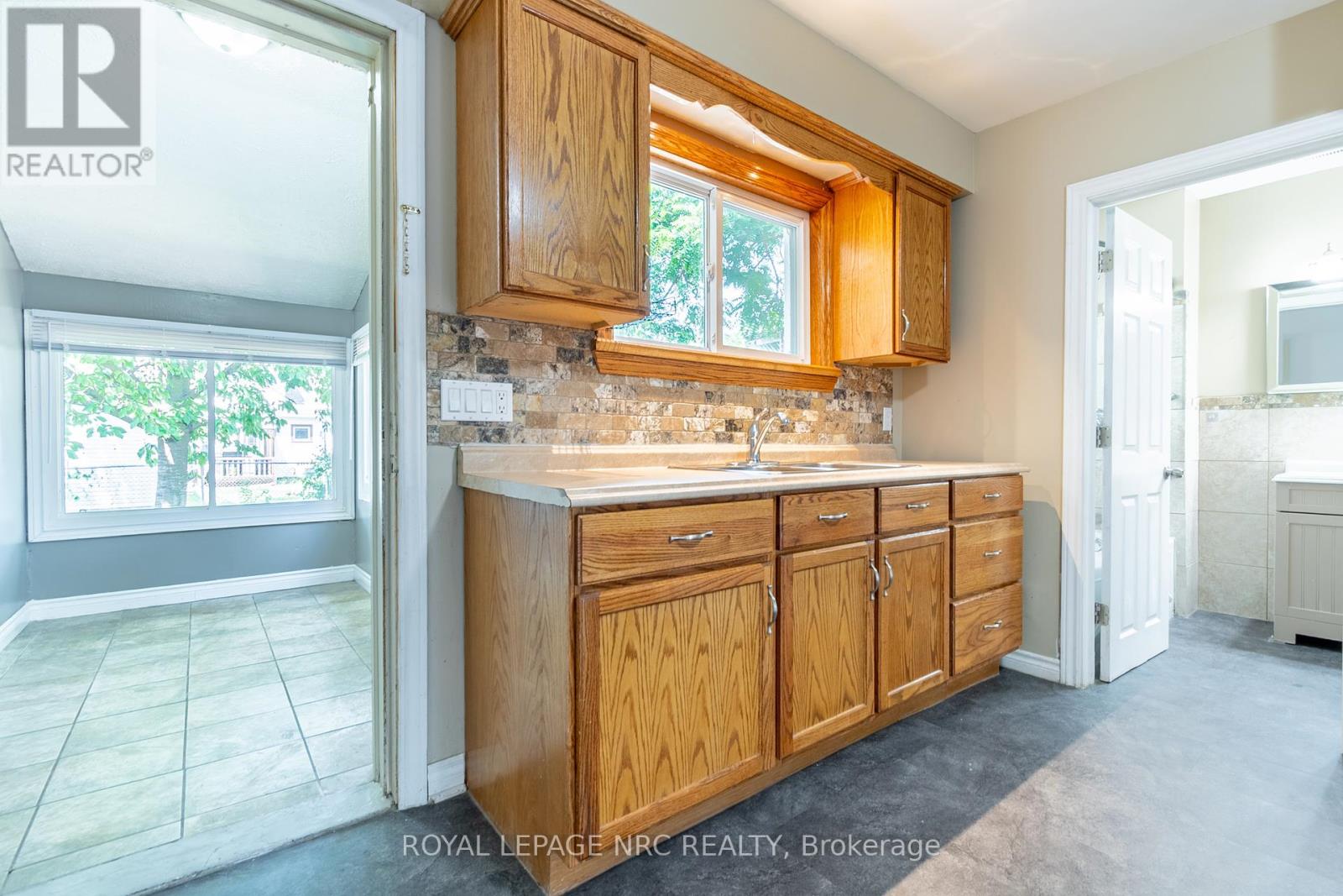 732-734 Steele Street, Port Colborne, Ontario  L3K 4Z2 - Photo 16 - X12292825