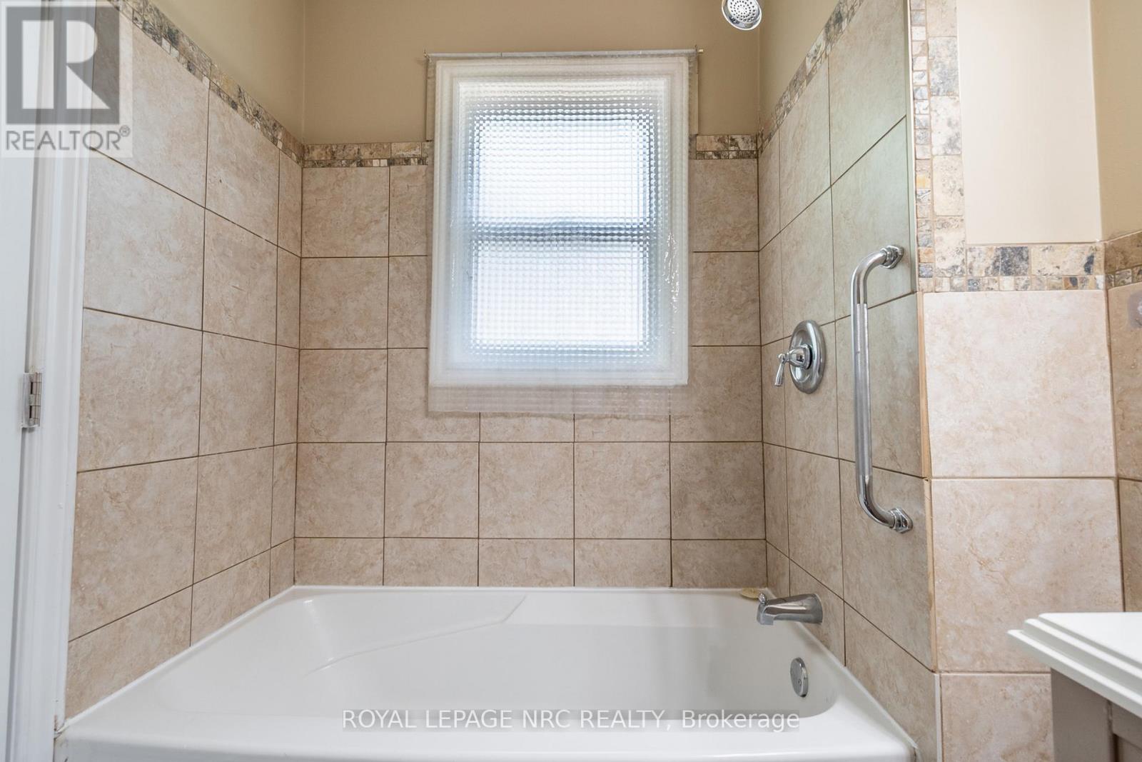 732-734 Steele Street, Port Colborne, Ontario  L3K 4Z2 - Photo 19 - X12292825