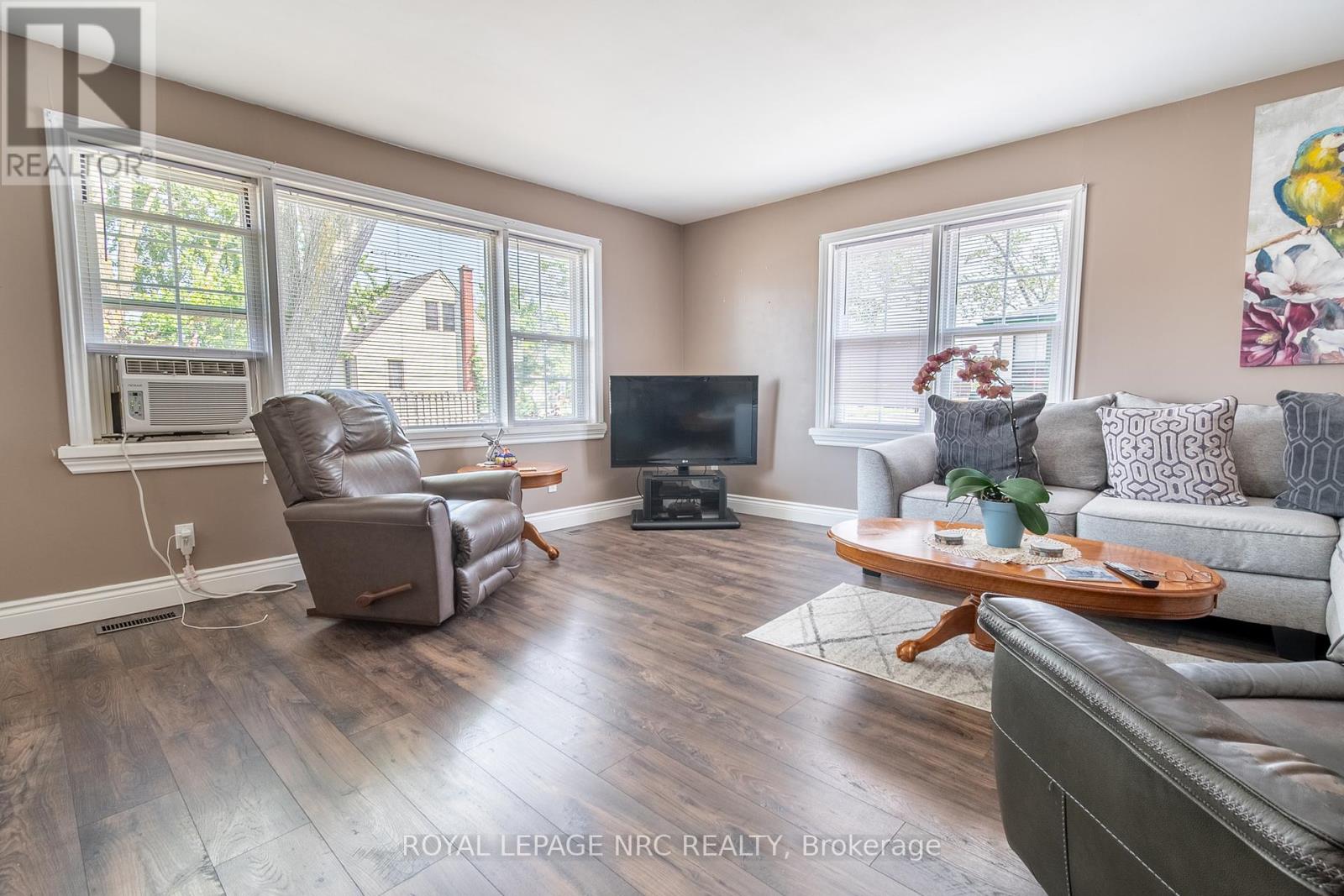 732-734 Steele Street, Port Colborne, Ontario  L3K 4Z2 - Photo 26 - X12292825