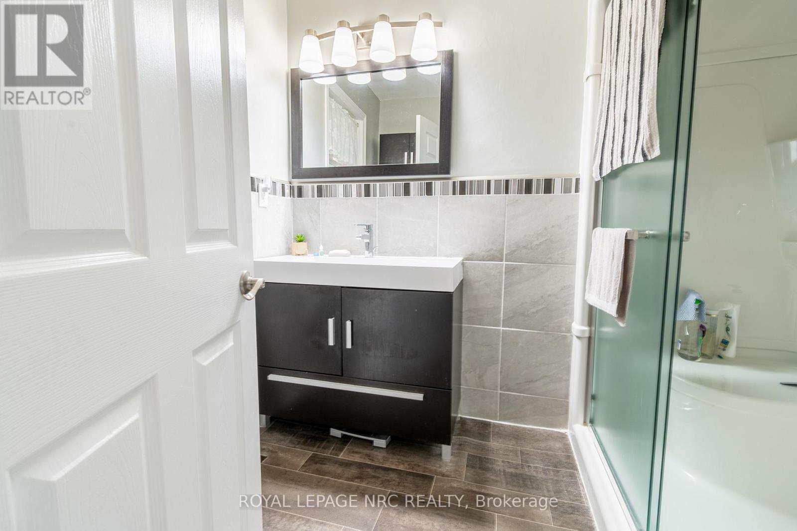 732-734 Steele Street, Port Colborne, Ontario  L3K 4Z2 - Photo 35 - X12292825