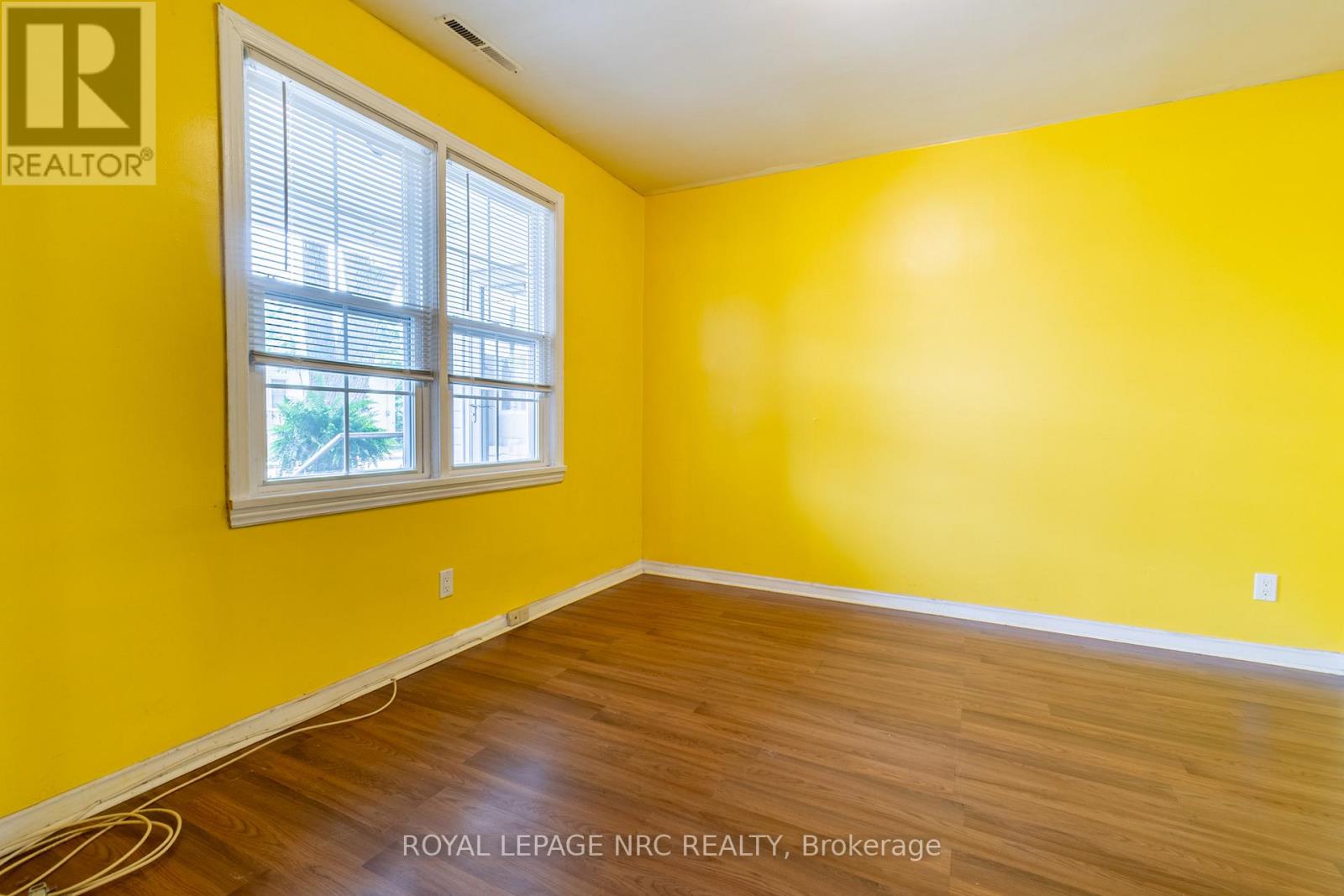 732-734 Steele Street, Port Colborne, Ontario  L3K 4Z2 - Photo 9 - X12292825