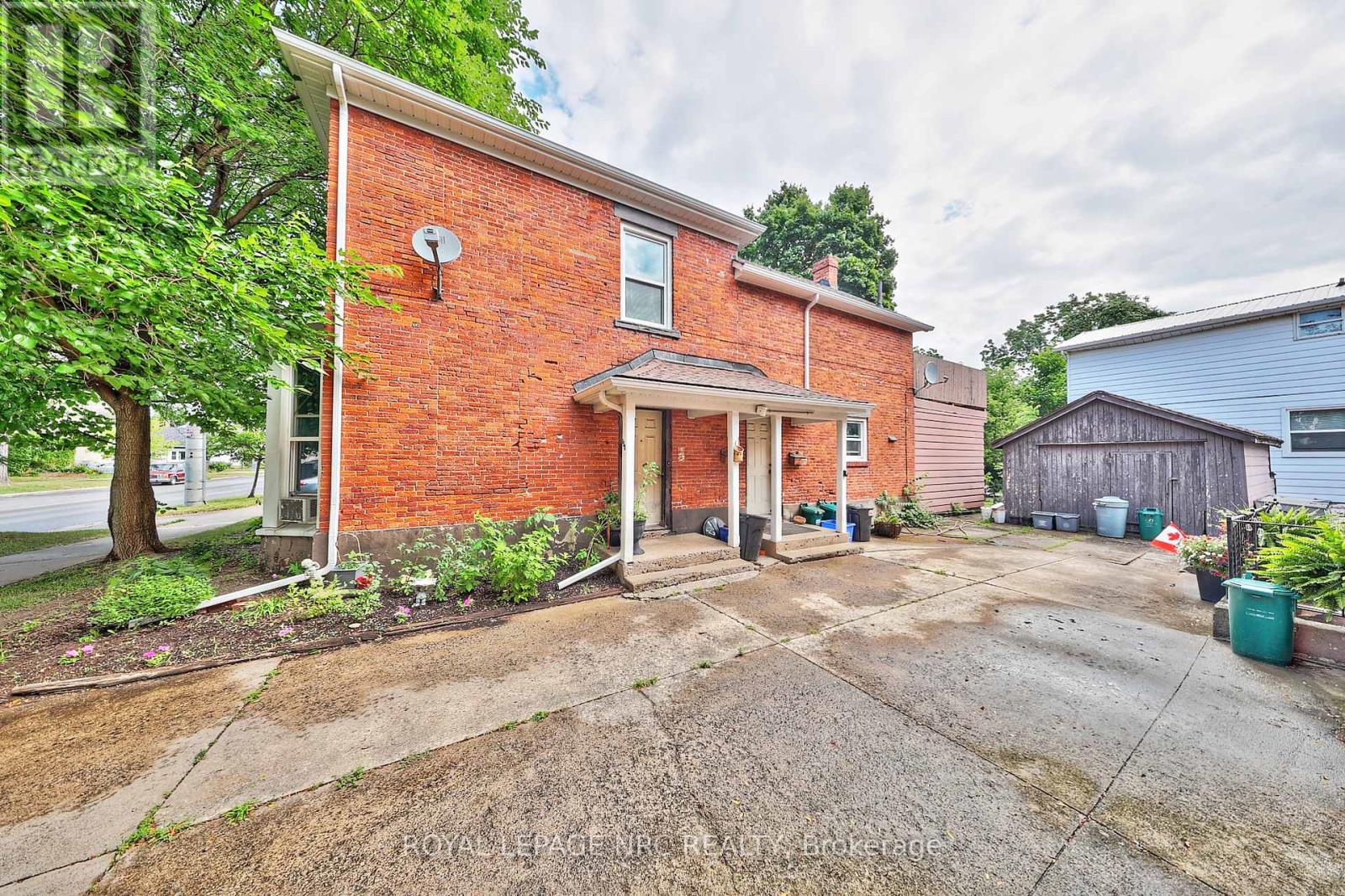 158 Lake Street, St. Catharines, Ontario  L2R 5Y7 - Photo 5 - X12295864