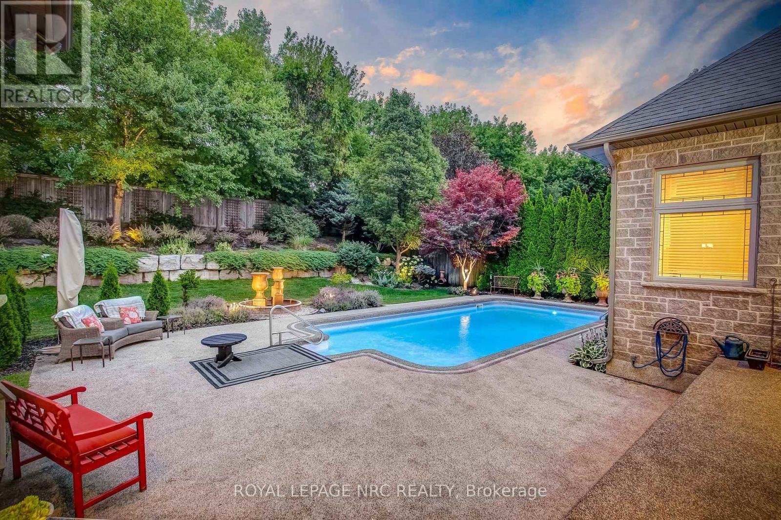 6725 Domenic Crescent, Niagara Falls, Ontario  L2J 4L5 - Photo 43 - X12298461