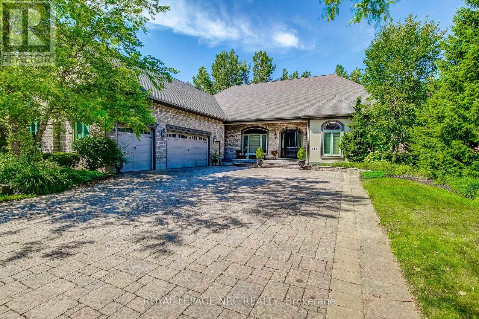 6725 Domenic Crescent, Niagara Falls, Ontario  L2J 4L5 - Photo 6 - X12298461