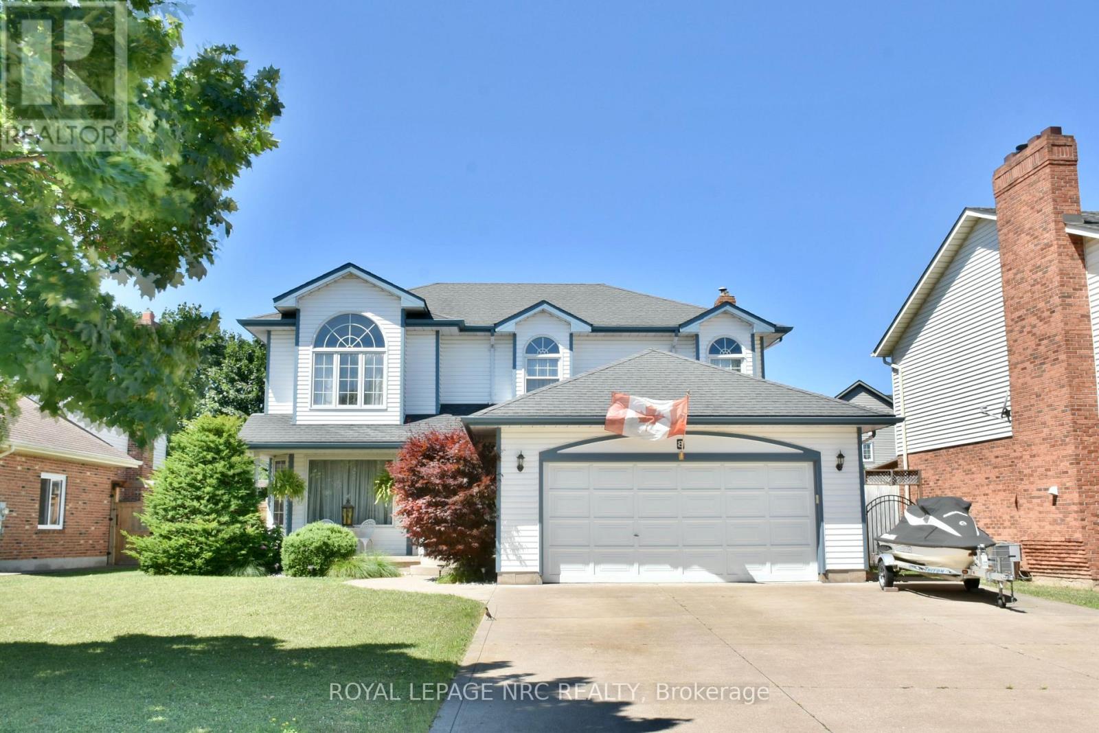 8 HEARTH COURT, Niagara-on-the-Lake, Ontario