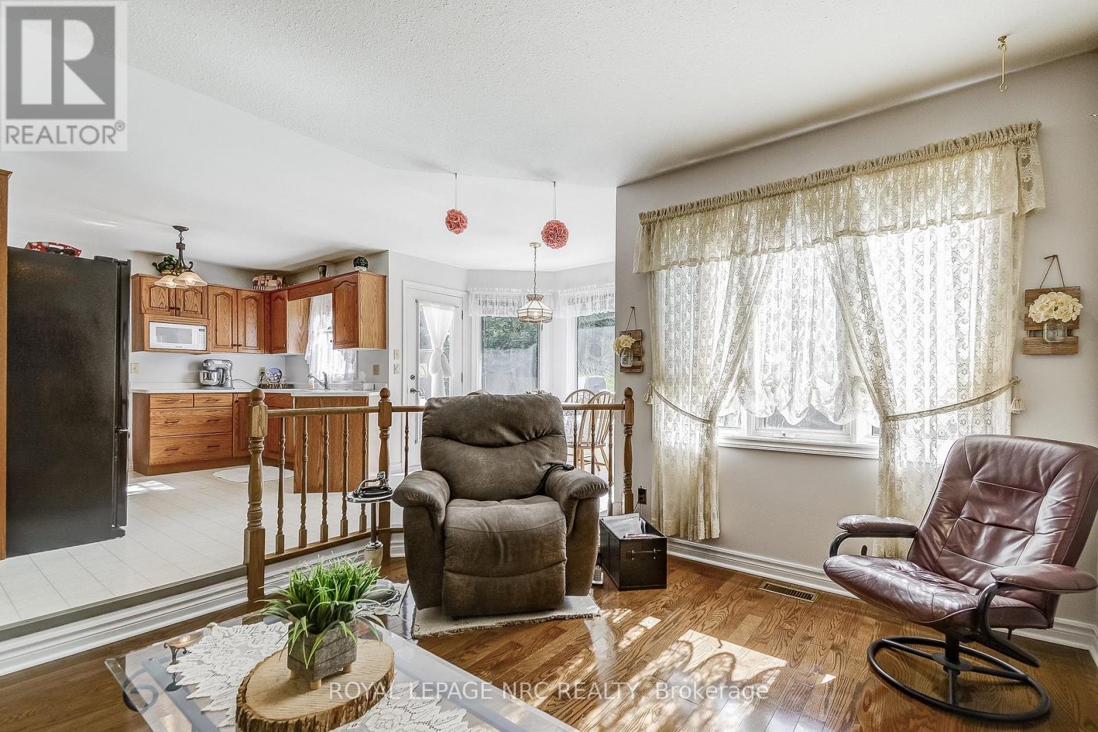 8 Hearth Court, Niagara-On-The-Lake, Ontario  L0S 1J0 - Photo 17 - X12299381