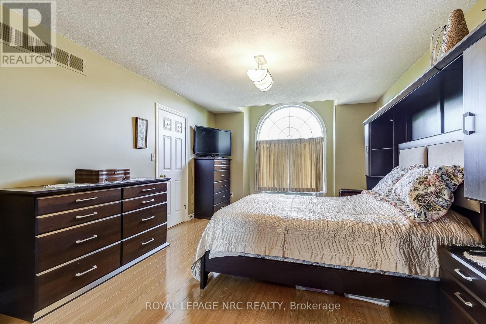 8 Hearth Court, Niagara-On-The-Lake, Ontario  L0S 1J0 - Photo 29 - X12299381