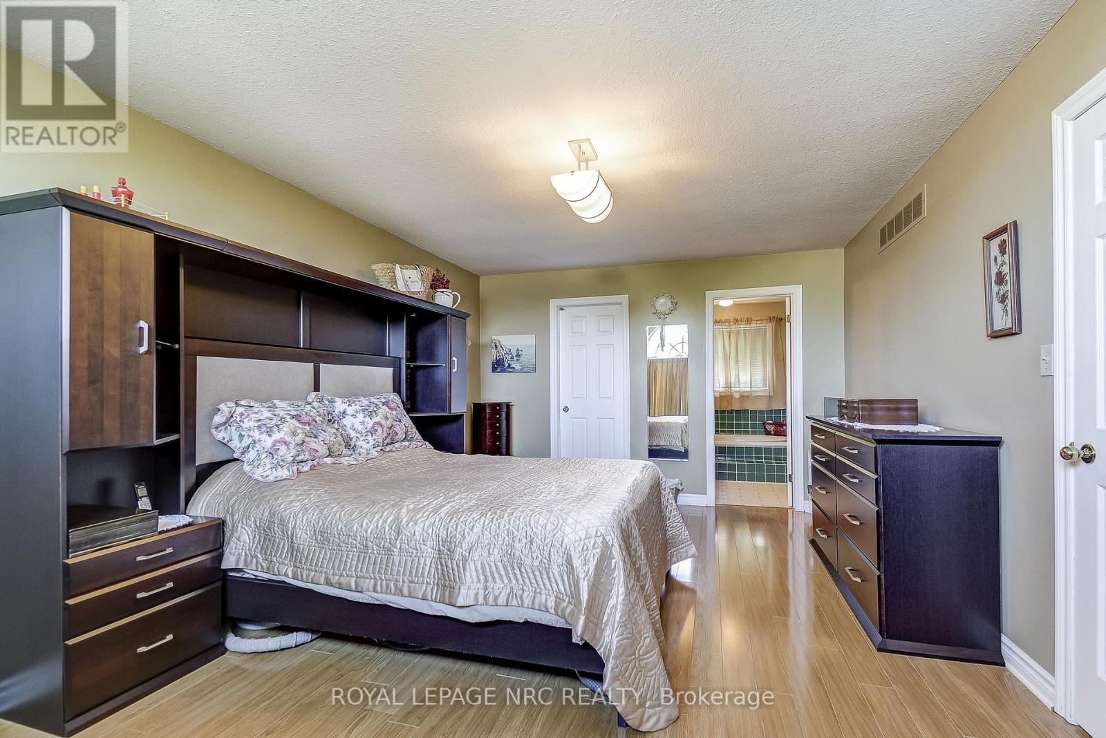 8 Hearth Court, Niagara-On-The-Lake, Ontario  L0S 1J0 - Photo 30 - X12299381