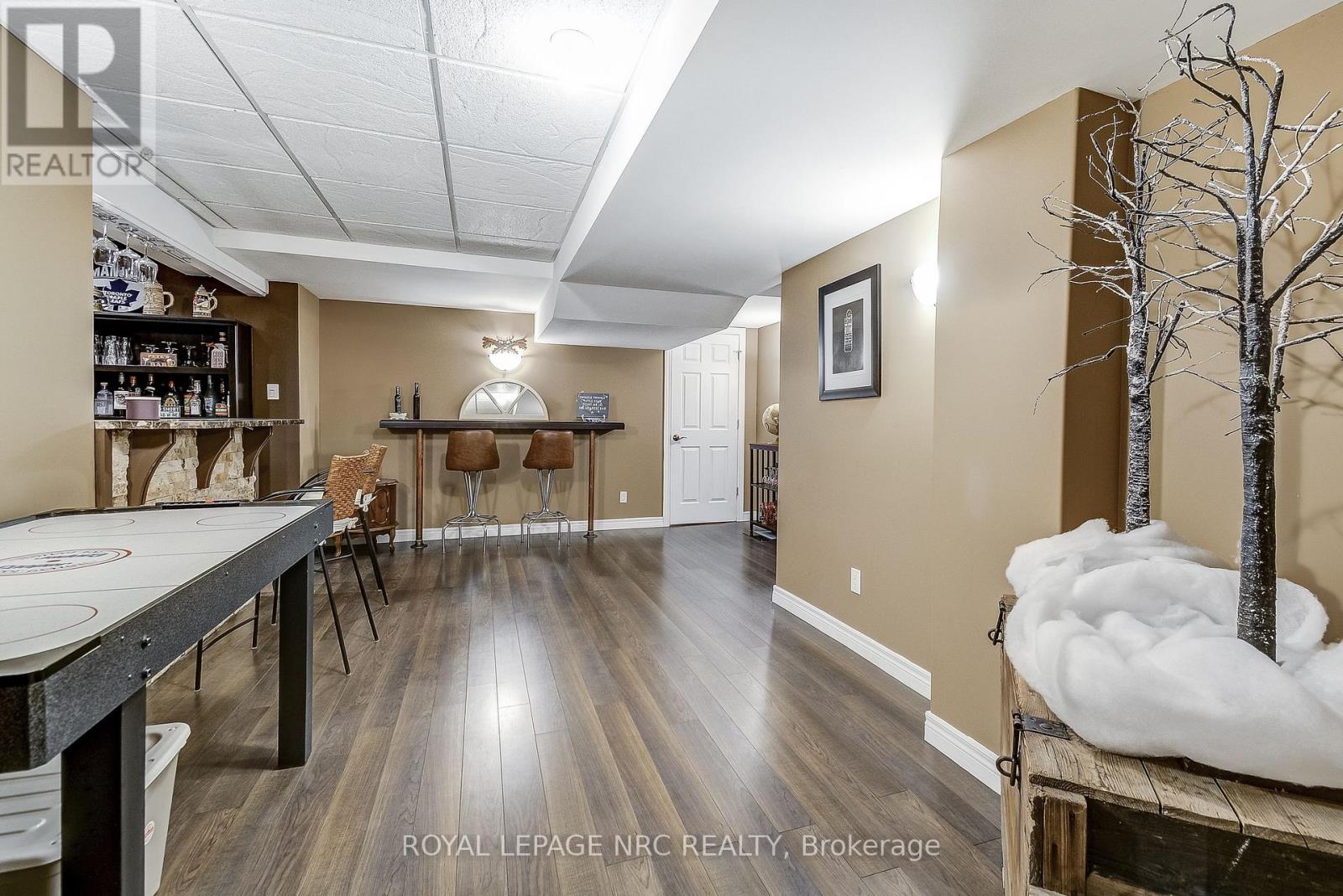 8 Hearth Court, Niagara-On-The-Lake, Ontario  L0S 1J0 - Photo 37 - X12299381