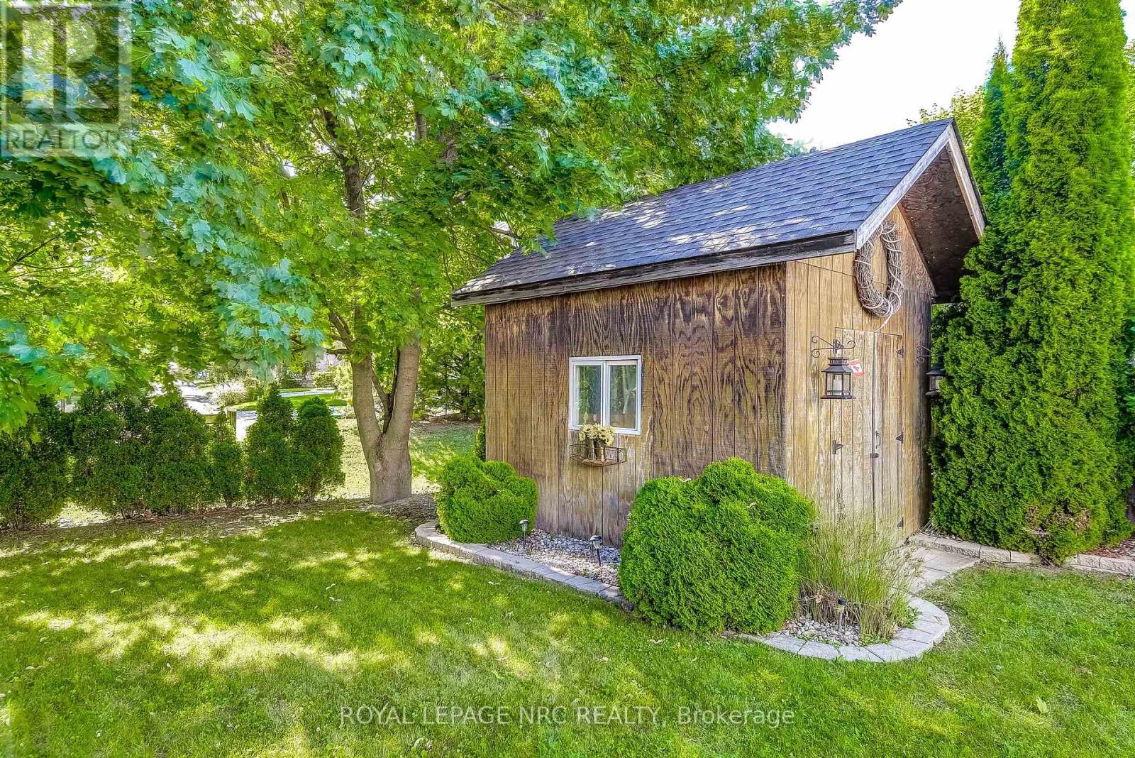 8 Hearth Court, Niagara-On-The-Lake, Ontario  L0S 1J0 - Photo 44 - X12299381