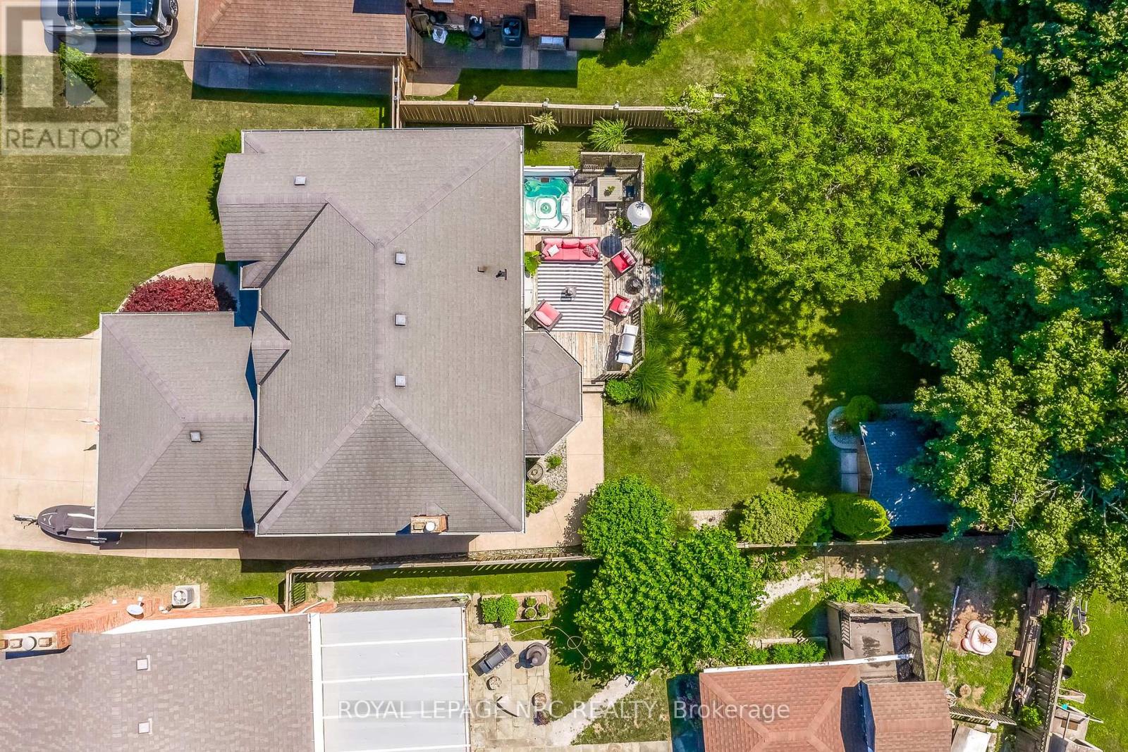 8 Hearth Court, Niagara-On-The-Lake, Ontario  L0S 1J0 - Photo 45 - X12299381