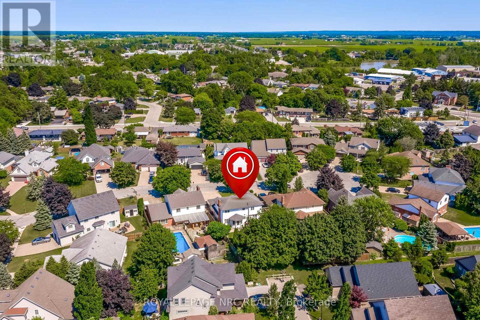 8 Hearth Court, Niagara-On-The-Lake, Ontario  L0S 1J0 - Photo 46 - X12299381