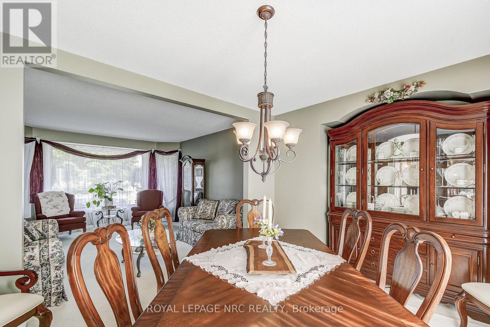 8 Hearth Court, Niagara-On-The-Lake, Ontario  L0S 1J0 - Photo 8 - X12299381