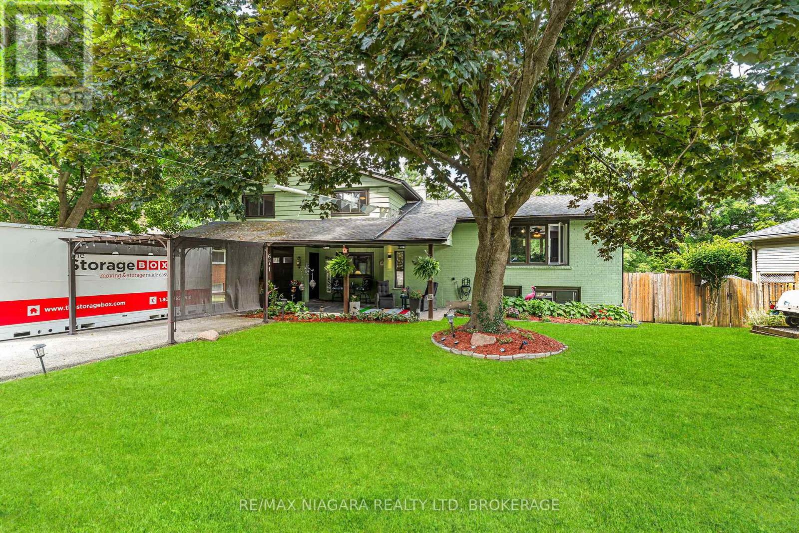 671 Ridge Road N, Fort Erie, Ontario  L0S 1N0 - Photo 2 - X12301610