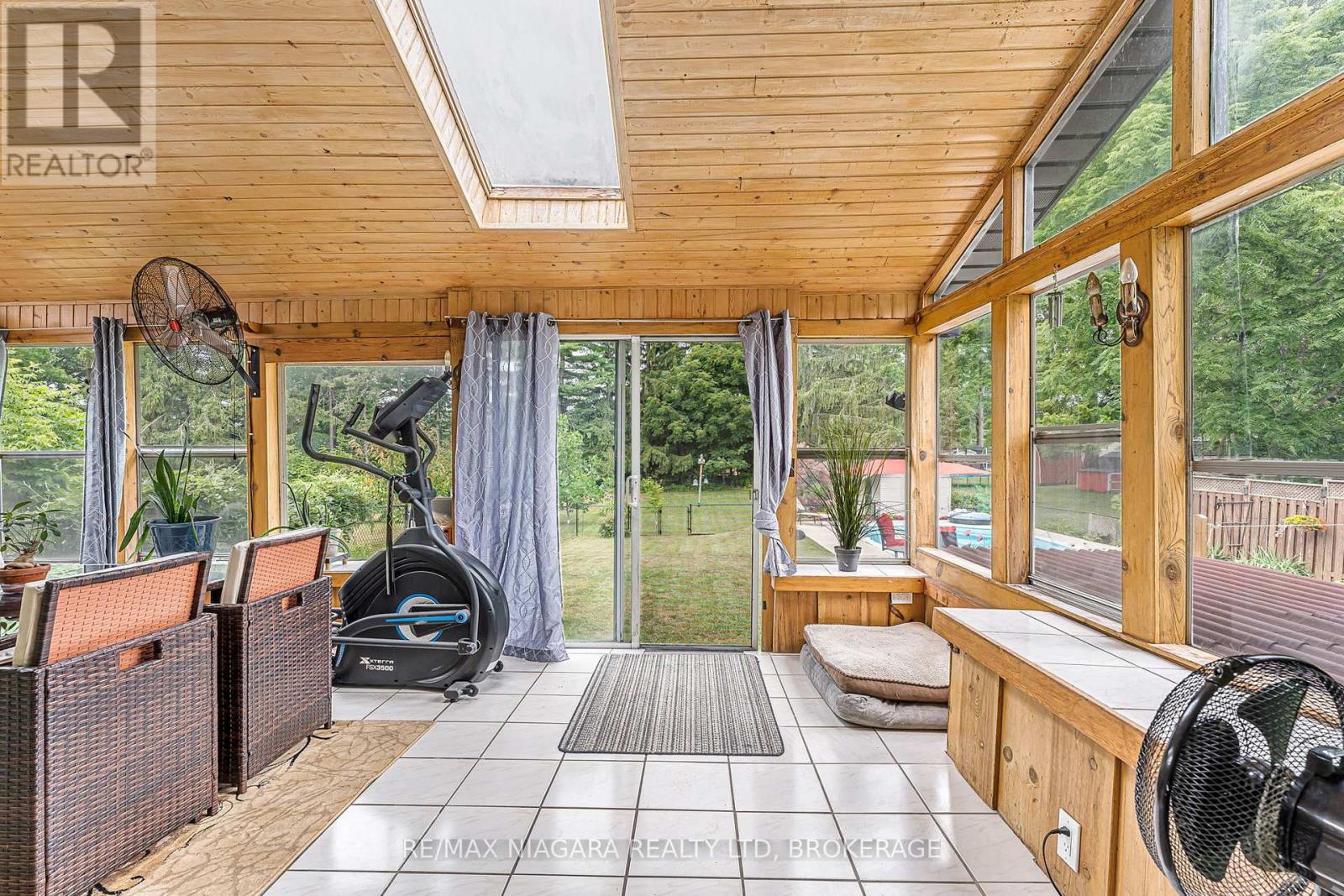 671 Ridge Road N, Fort Erie, Ontario  L0S 1N0 - Photo 24 - X12301610