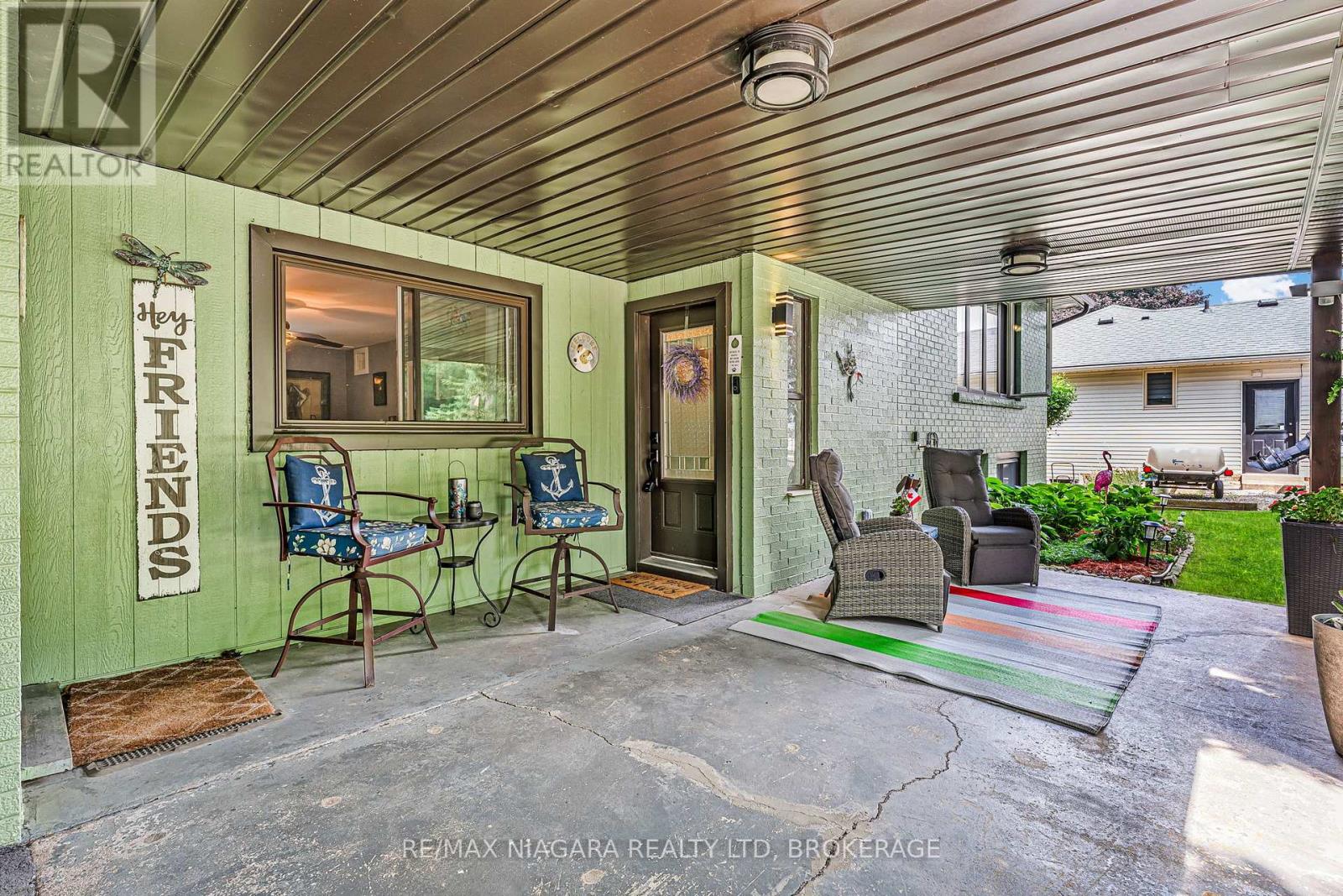 671 Ridge Road N, Fort Erie, Ontario  L0S 1N0 - Photo 3 - X12301610