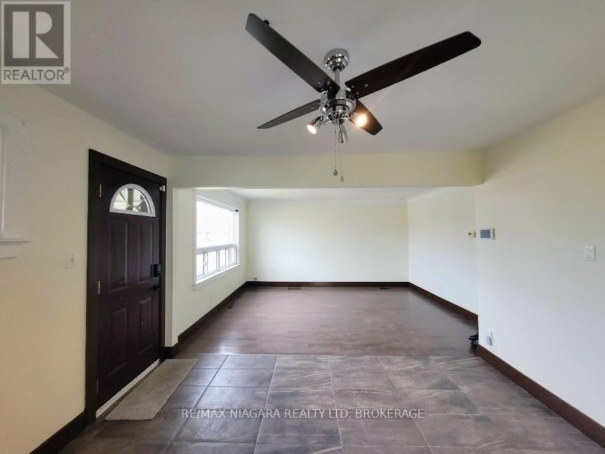 6476 Maranda Street, Niagara Falls, Ontario  L2G 1Z7 - Photo 2 - X12302365