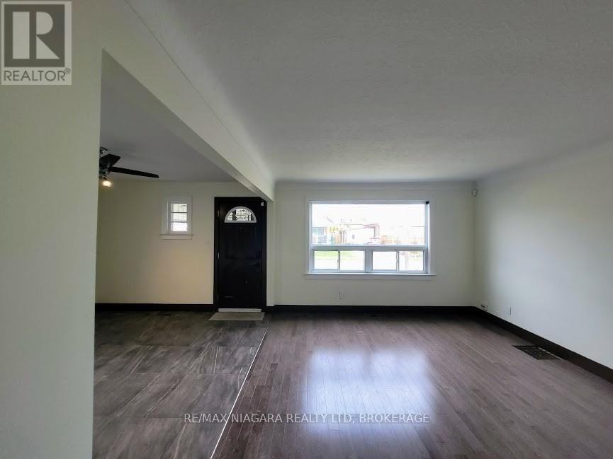 6476 Maranda Street, Niagara Falls, Ontario  L2G 1Z7 - Photo 4 - X12302365