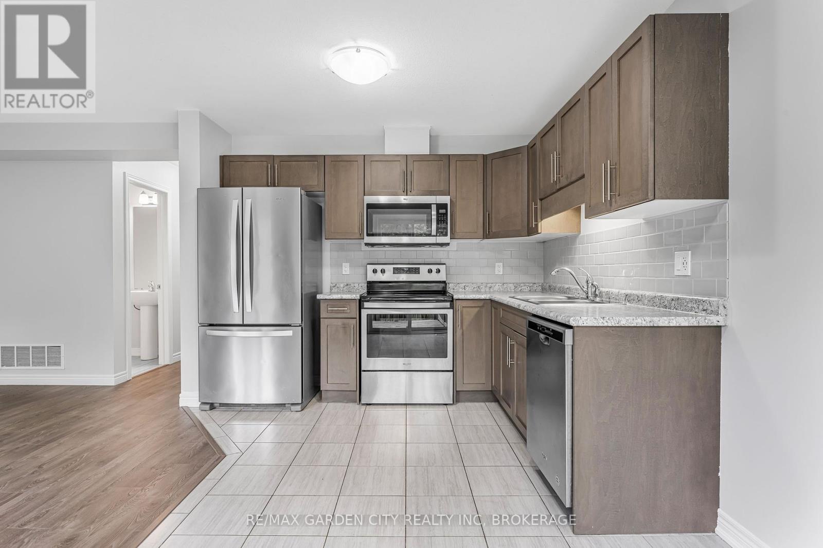 4 - 340 Prospect Point Road N, Fort Erie, Ontario  L0S 1N0 - Photo 12 - X12307410