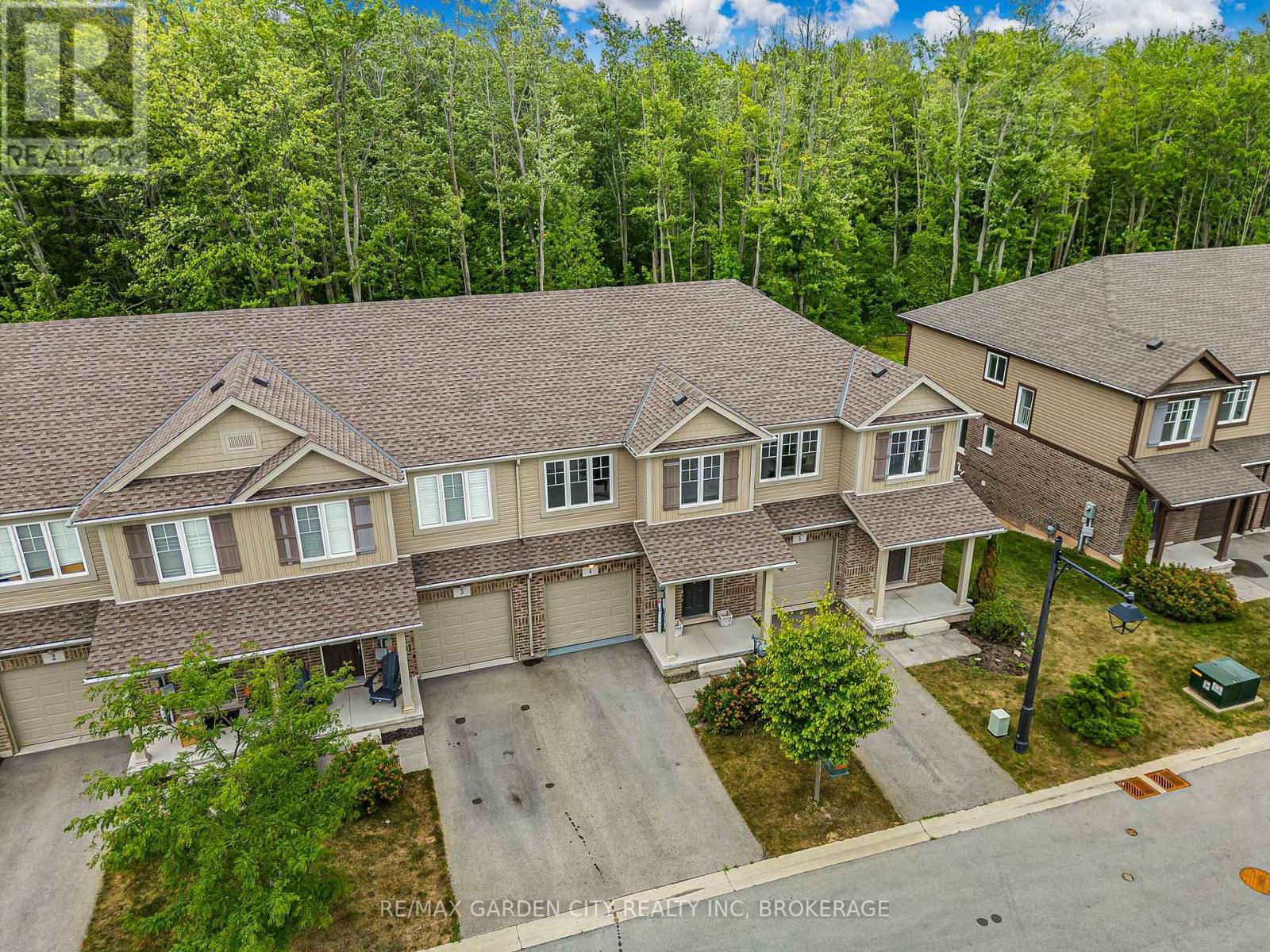 4 - 340 Prospect Point Road N, Fort Erie, Ontario  L0S 1N0 - Photo 2 - X12307410