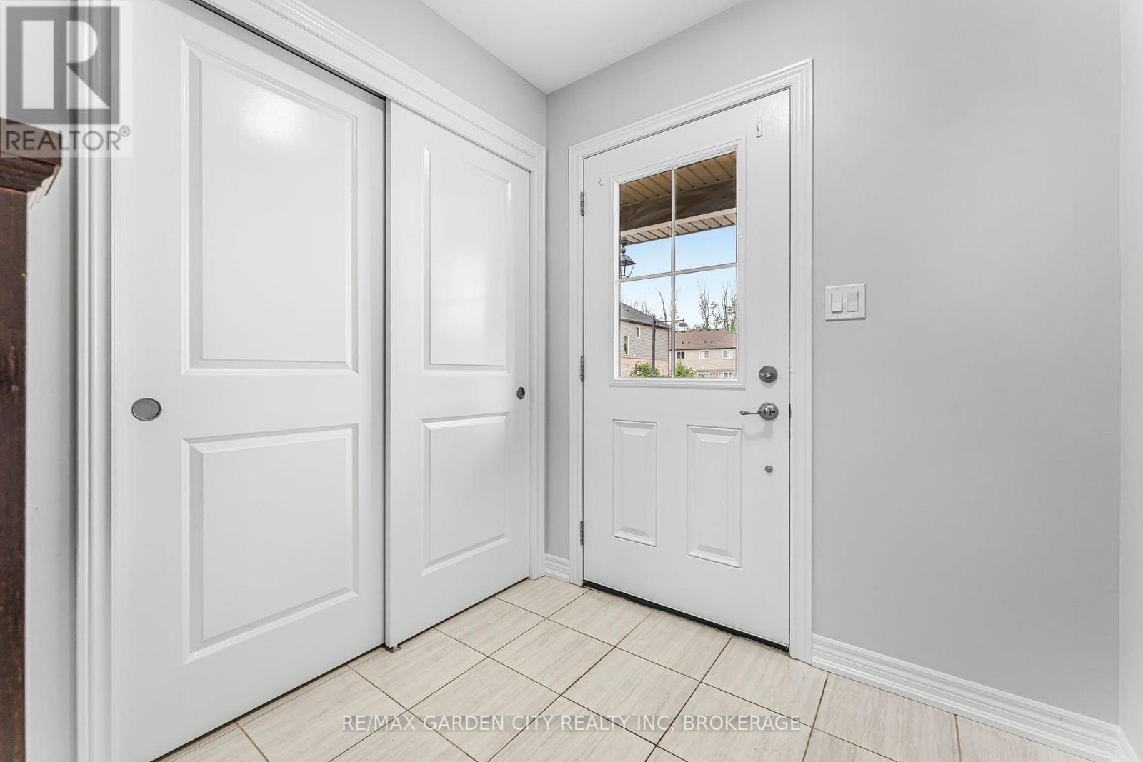 4 - 340 Prospect Point Road N, Fort Erie, Ontario  L0S 1N0 - Photo 5 - X12307410