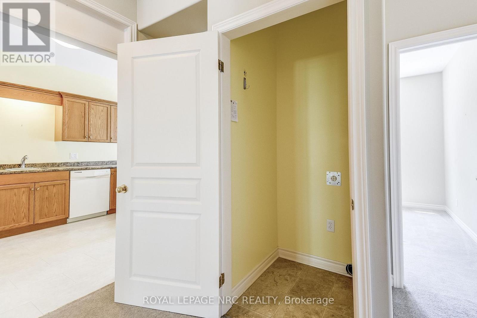 12 - 92 Loretta Drive, Niagara-On-The-Lake, Ontario  L0S 1T0 - Photo 17 - X12307668