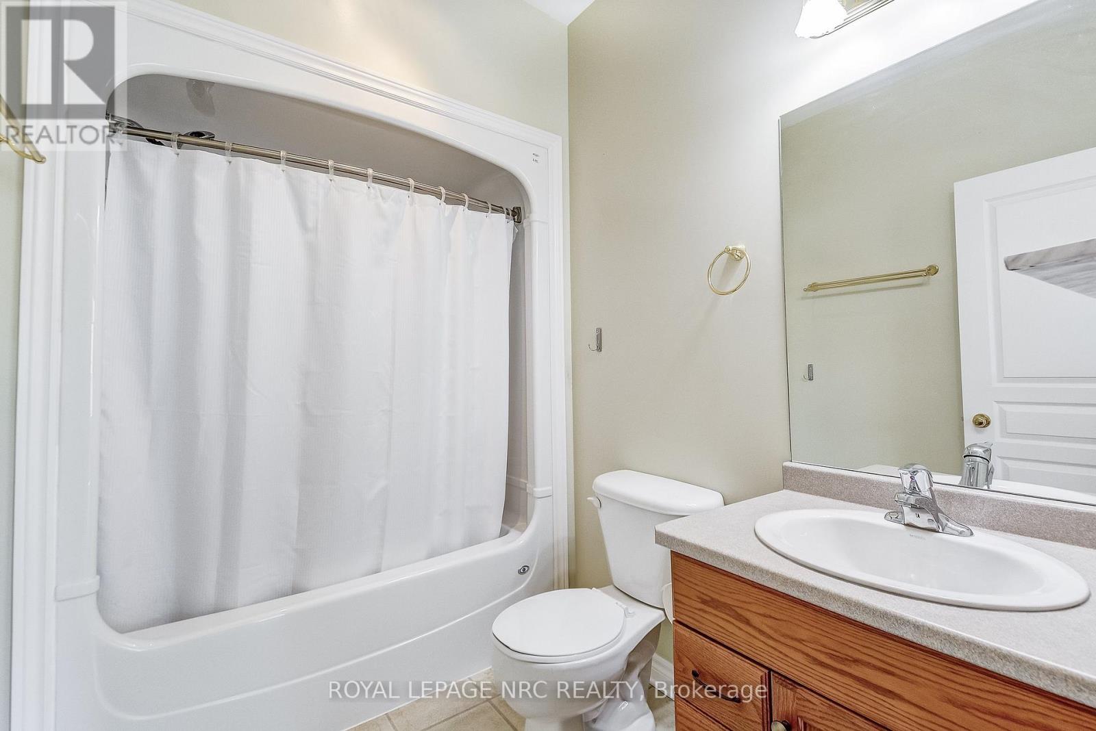 12 - 92 Loretta Drive, Niagara-On-The-Lake, Ontario  L0S 1T0 - Photo 20 - X12307668