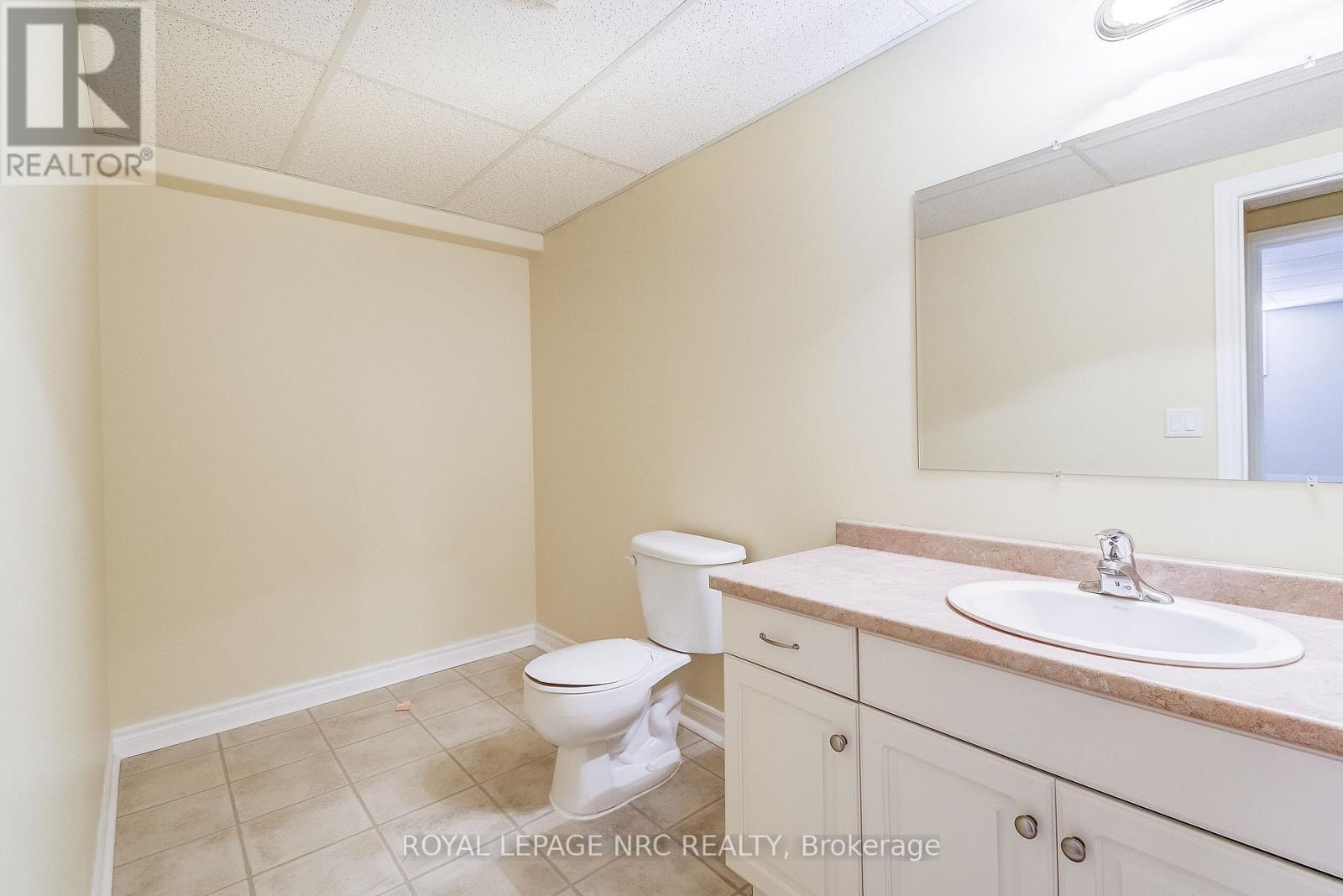 12 - 92 Loretta Drive, Niagara-On-The-Lake, Ontario  L0S 1T0 - Photo 28 - X12307668