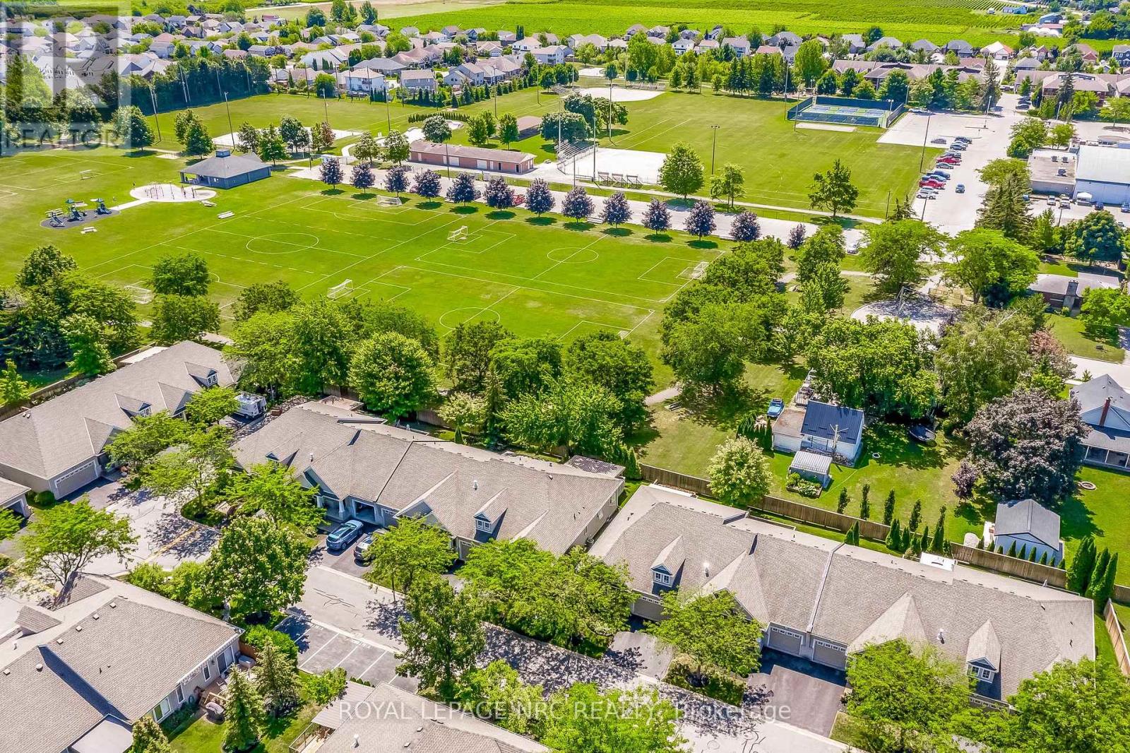 12 - 92 Loretta Drive, Niagara-On-The-Lake, Ontario  L0S 1T0 - Photo 37 - X12307668