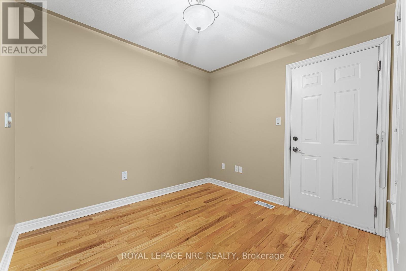 48 Bridgewater Court, Welland, Ontario  L3C 7M6 - Photo 11 - X12307873