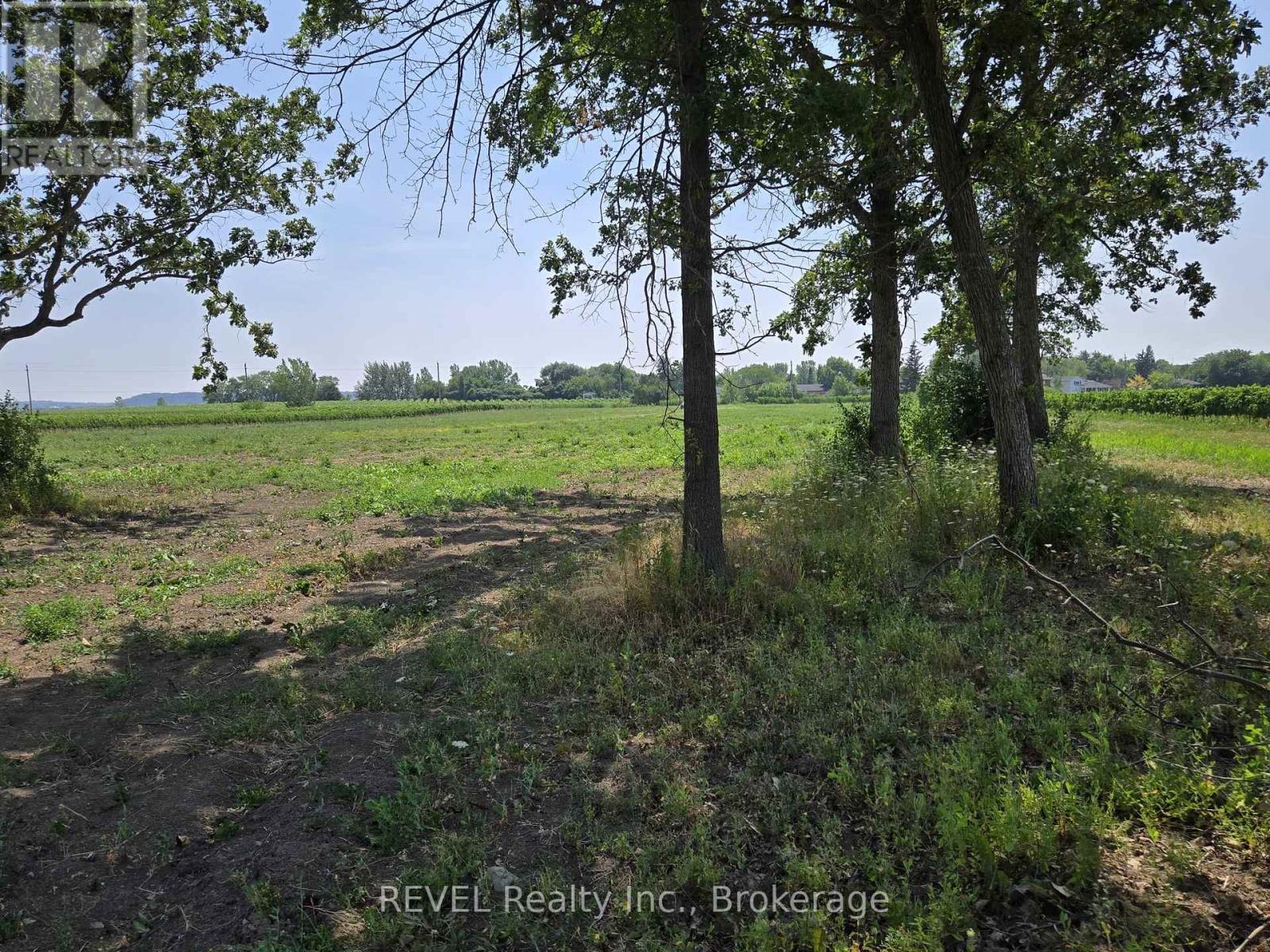 240 Eastchester Avenue, Niagara-On-The-Lake, Ontario  L0S 1J0 - Photo 8 - X12310379