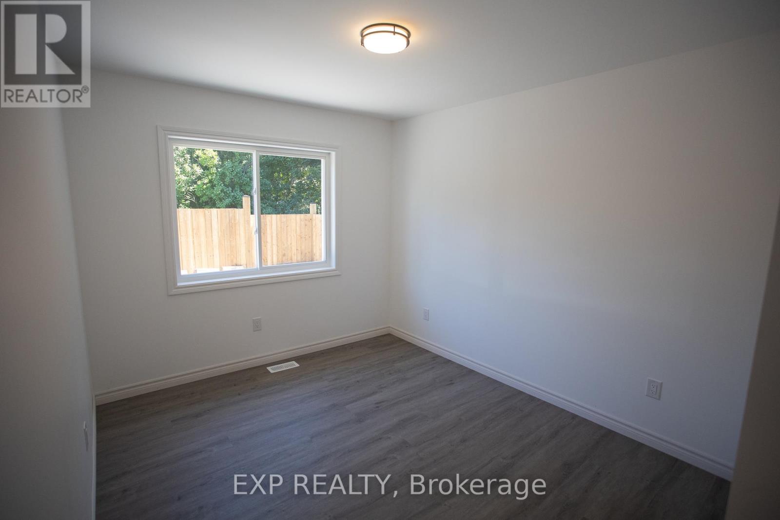 277 Grove Street E, Barrie, Ontario  L4M 2R2 - Photo 13 - S12312231