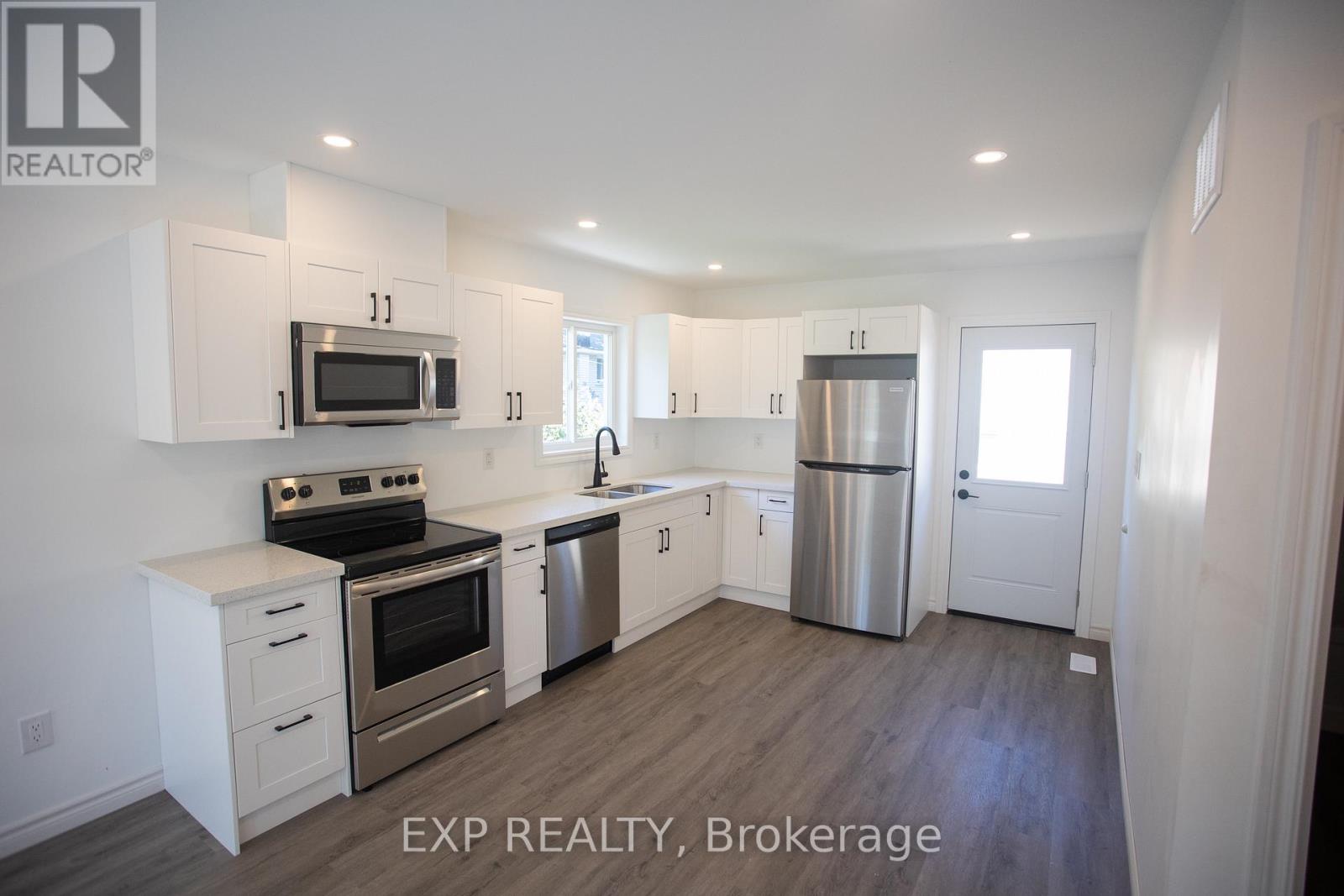 277 Grove Street E, Barrie, Ontario  L4M 2R2 - Photo 9 - S12312231