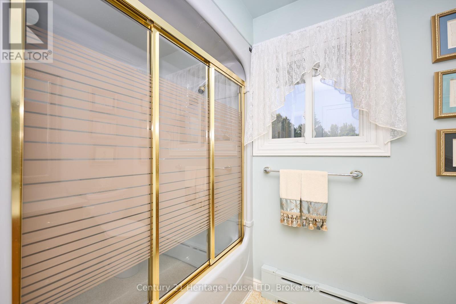 2229 Houck Crescent, Fort Erie, Ontario  L2A 5M4 - Photo 10 - X12313144