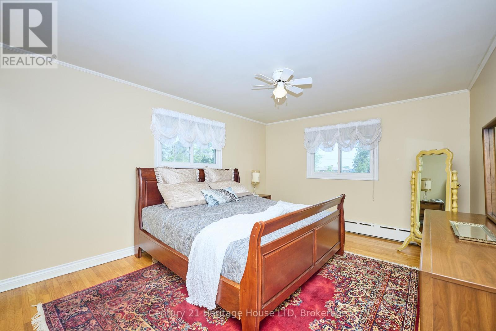 2229 Houck Crescent, Fort Erie, Ontario  L2A 5M4 - Photo 13 - X12313144