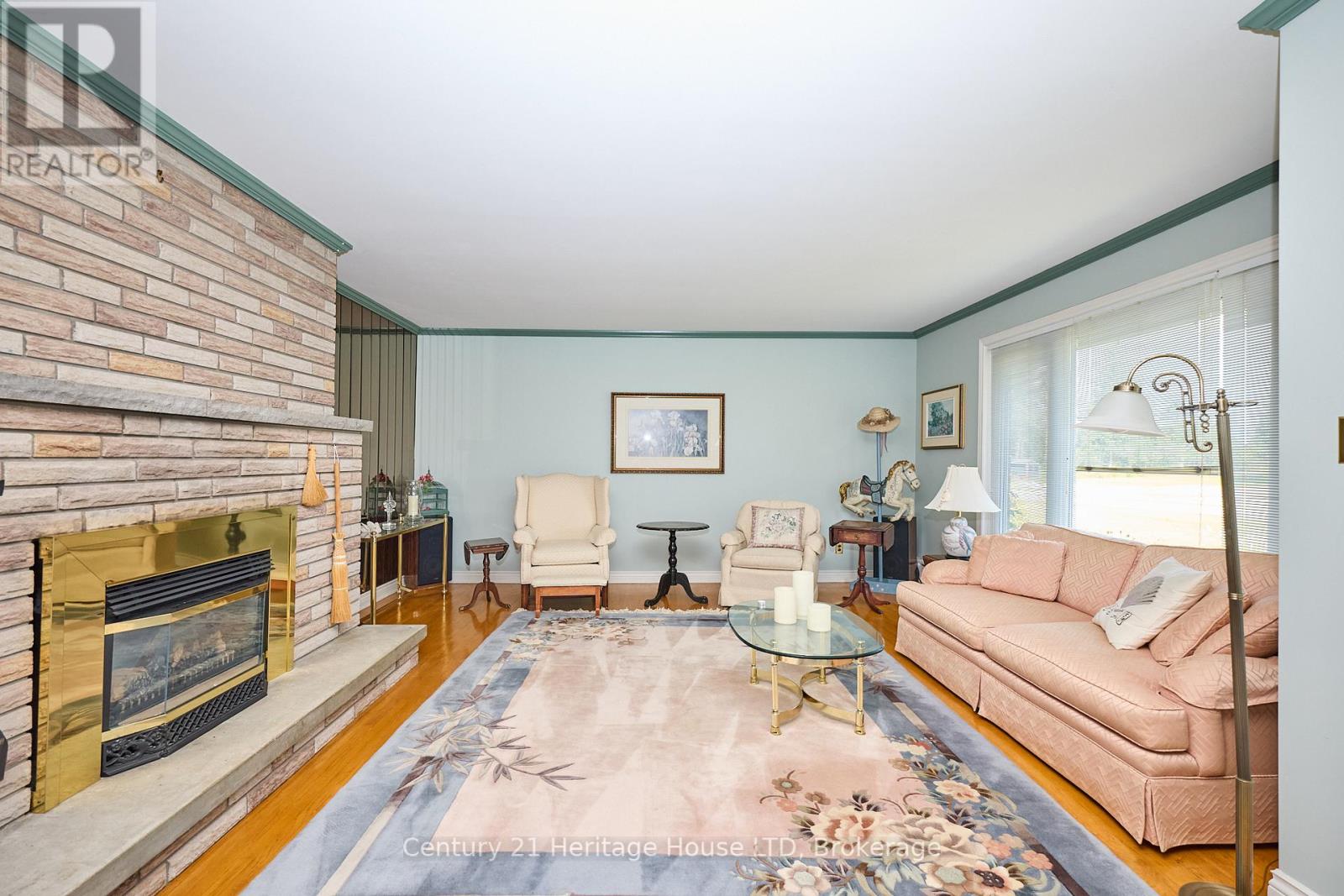 2229 Houck Crescent, Fort Erie, Ontario  L2A 5M4 - Photo 3 - X12313144