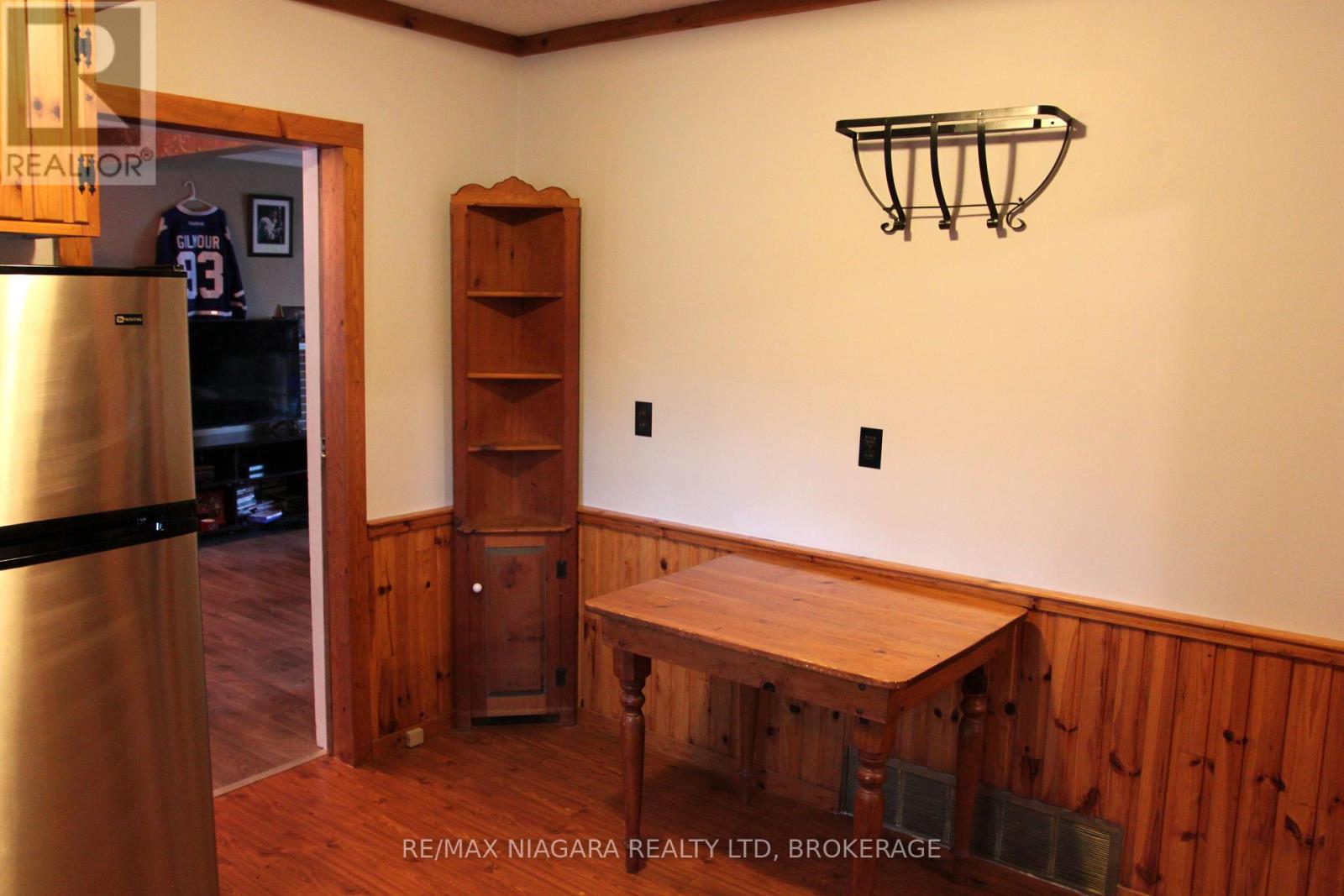 21 Highland Avenue, Fort Erie, Ontario  L2A 2X6 - Photo 16 - X12313299