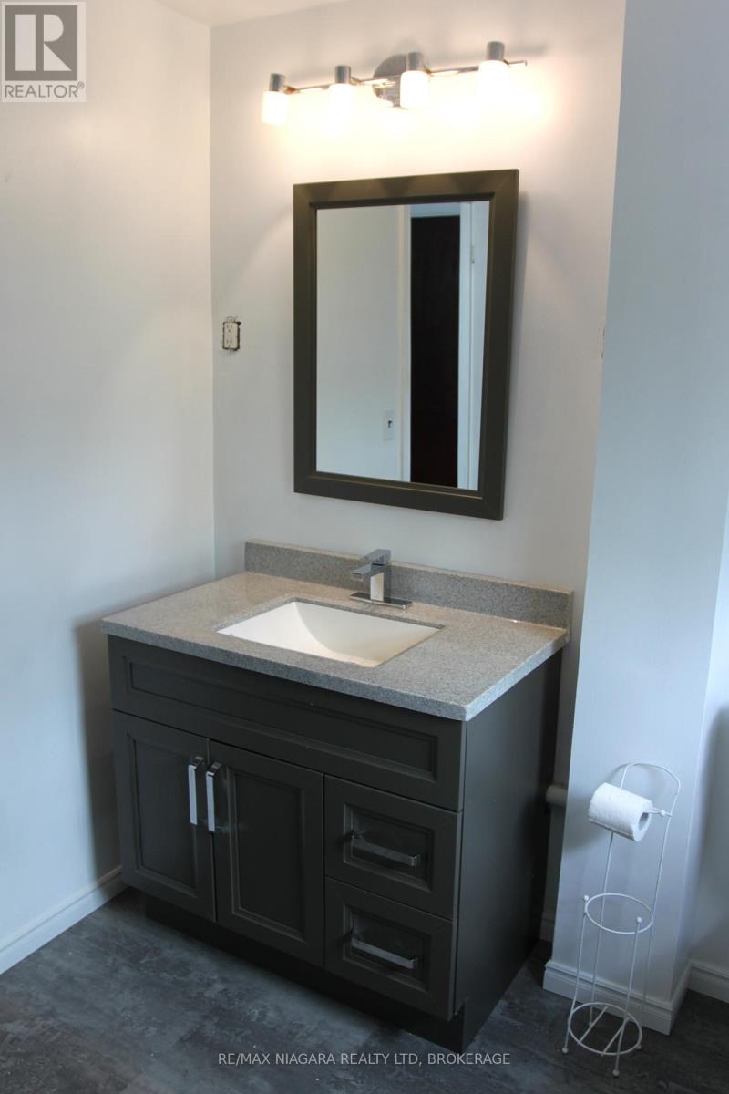 21 Highland Avenue, Fort Erie, Ontario  L2A 2X6 - Photo 38 - X12313299