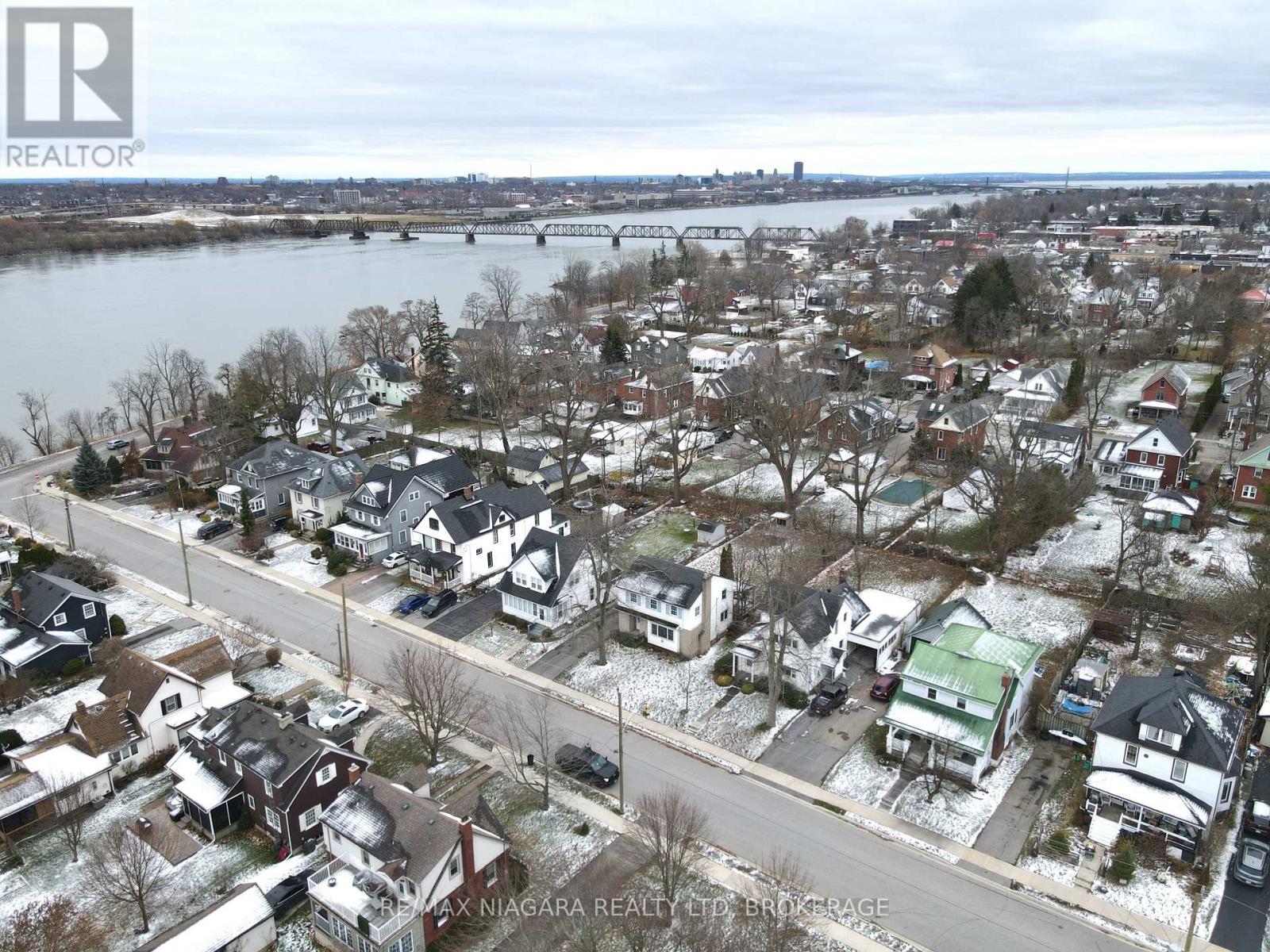 21 Highland Avenue, Fort Erie, Ontario  L2A 2X6 - Photo 48 - X12313299